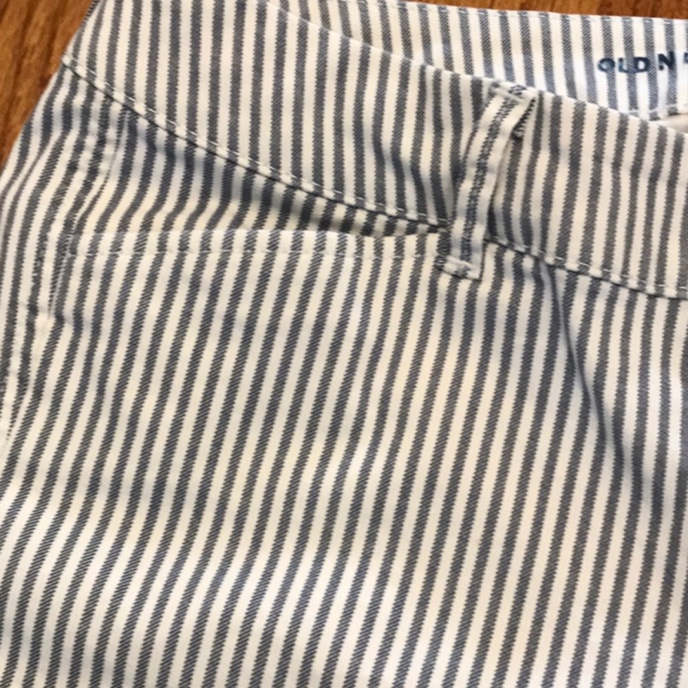 Old Navy Pixie~Striped Cropped~ - image 5